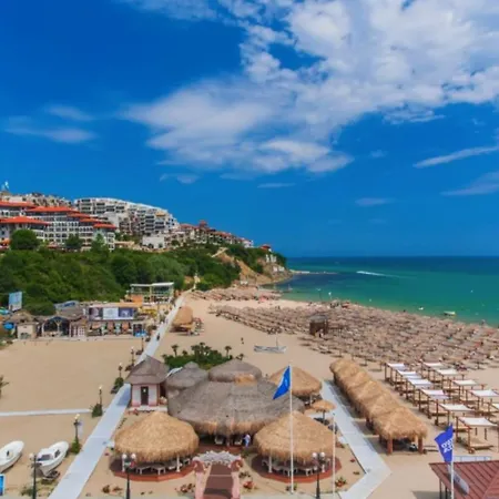 Horizon 9 'б' Apartment *